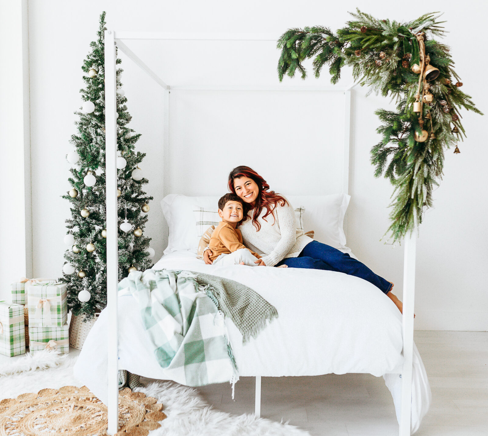 Studio Christmas Mini Sessions | Charis Elisabeth Photography