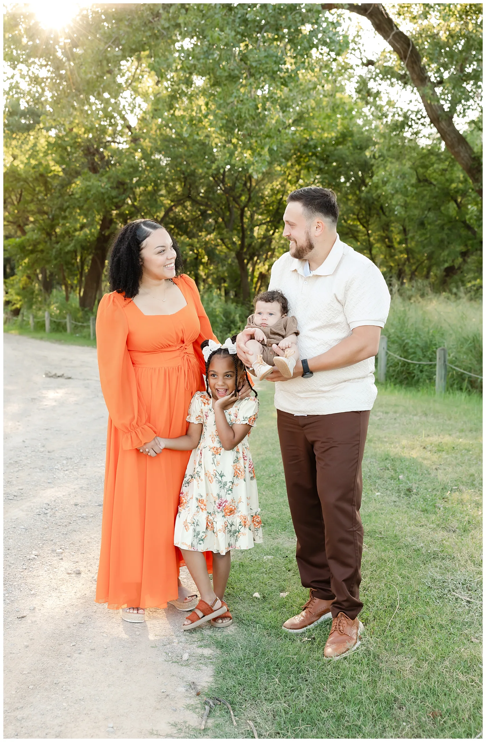 A maternity photo session at Lake Hefner